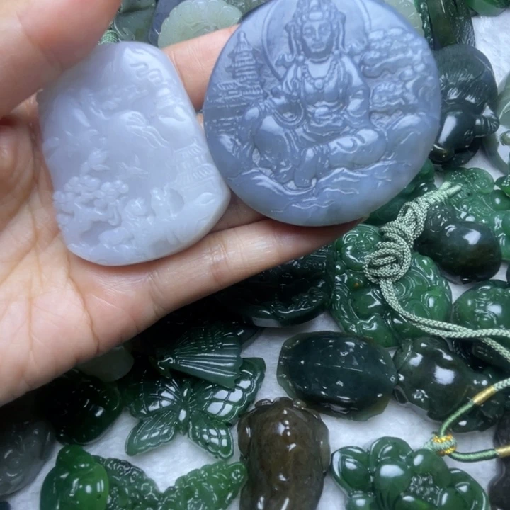 古***风和田玉未镶嵌颈饰