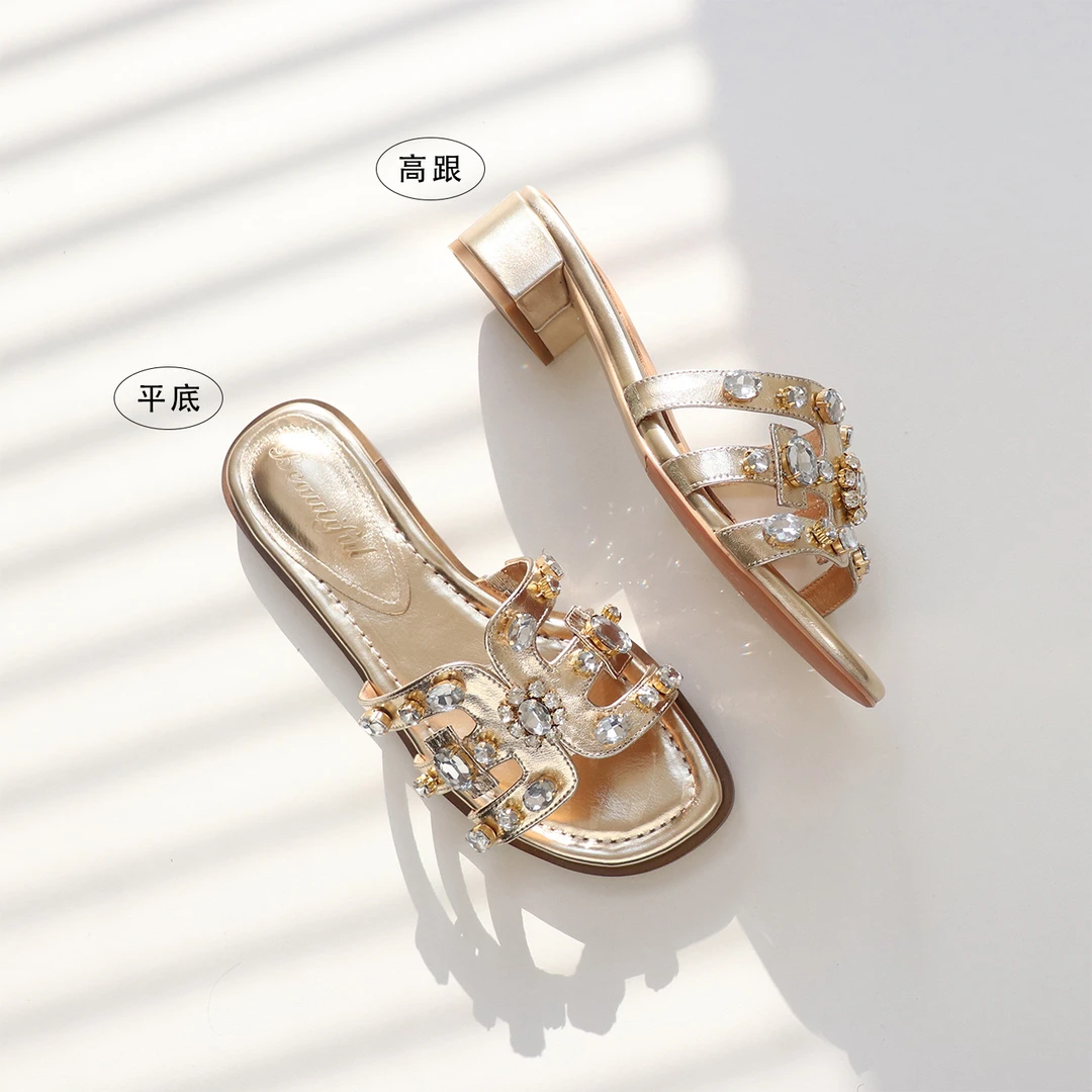 混凝草金色粗跟凉拖鞋女夏季时尚外穿平底水钻半拖欧美风高跟鞋子