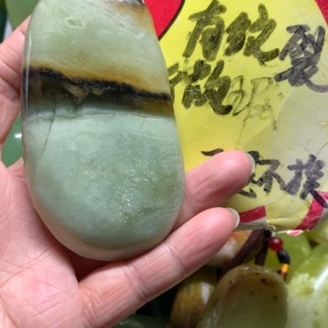 蛇纹石玉未镶嵌手把件