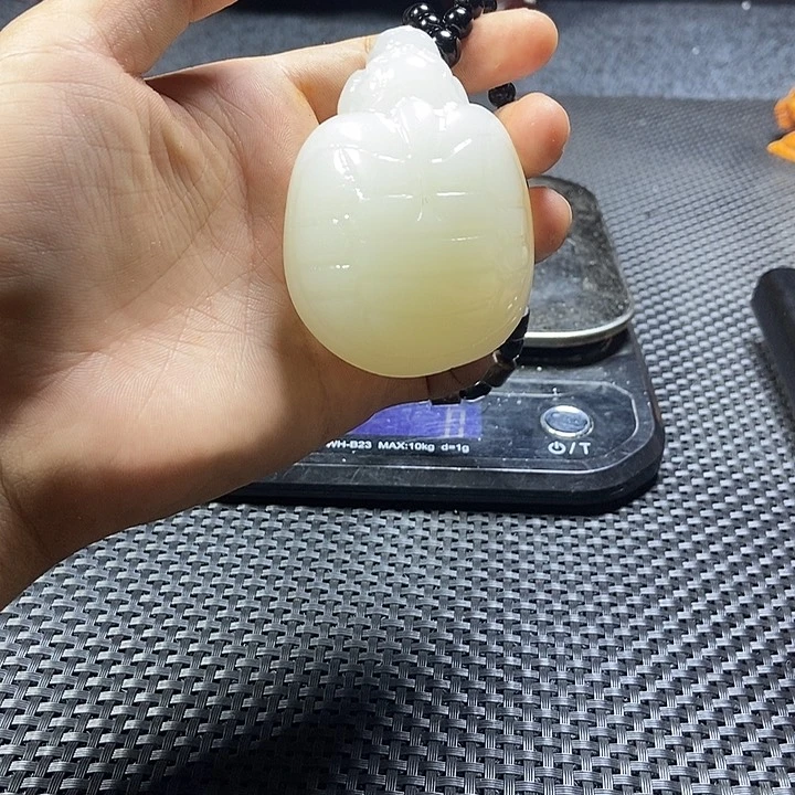 和田玉（糖玉）未镶嵌挂件