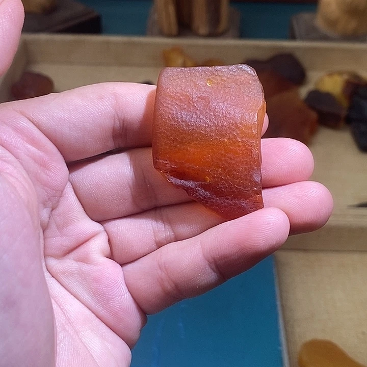 琥珀未镶嵌裸石金珀