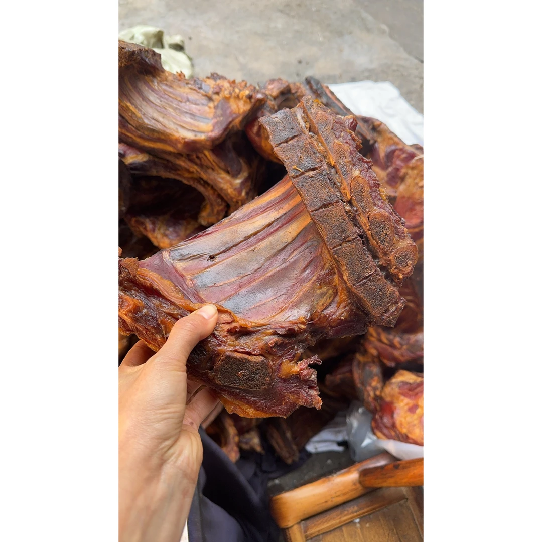 【腊排骨现称】农村柴火烟熏腊排骨