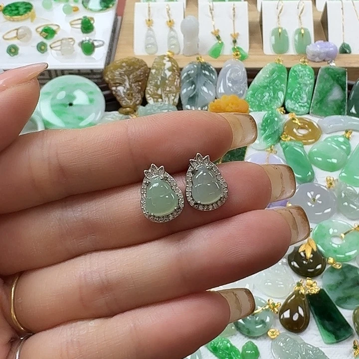 翡翠未镶嵌颈饰葫芦耳钉