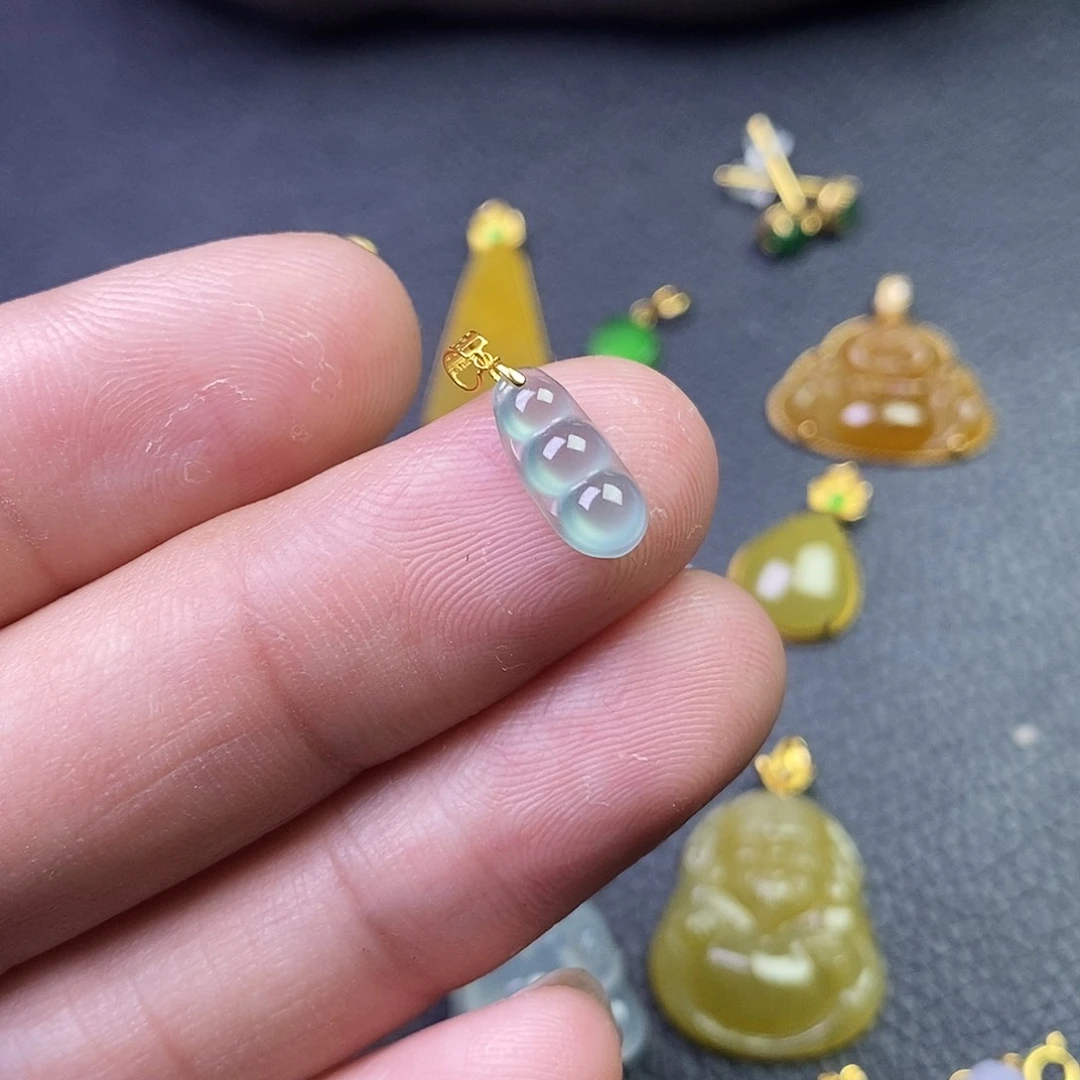 吊坠(不含链)18K金镶嵌翡翠