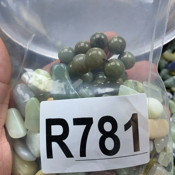 蛇纹石玉未镶嵌鱼缸石