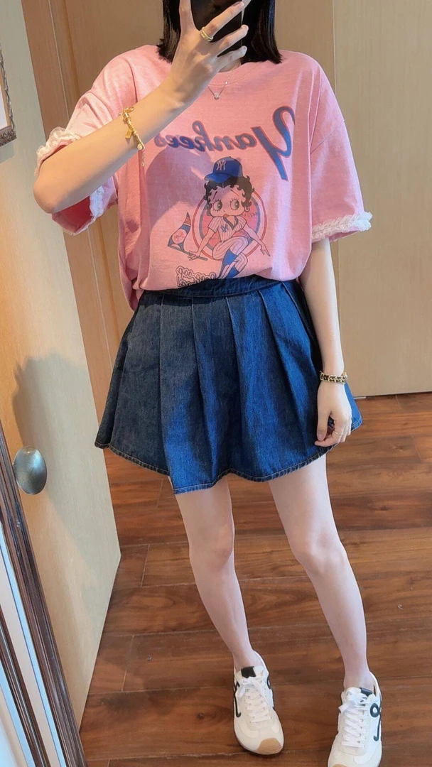 【张静芝】 夏季新品~可爱时髦少女印花拼撞色蕾丝花边袖T恤