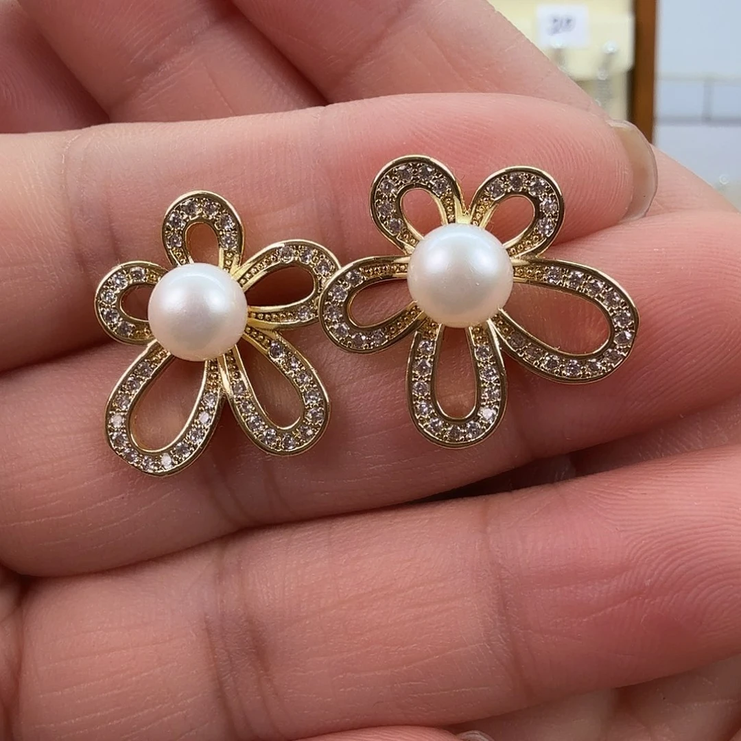 淡水珍珠耳饰未镶嵌