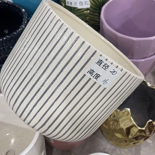 多肉绿植陶瓷花盆9.9包邮，有孔