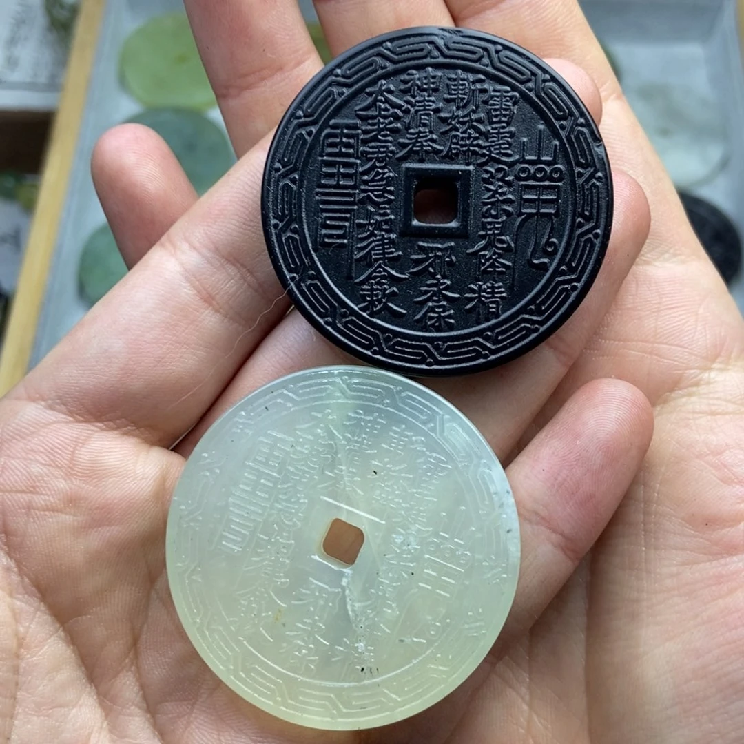 蛇纹石玉颈饰未镶嵌冬*微瑕