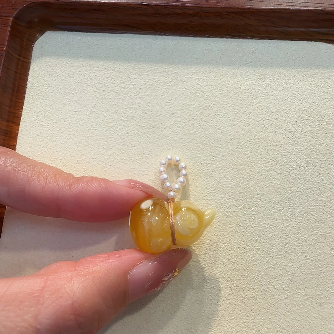 琥珀未镶嵌珠宝奇石