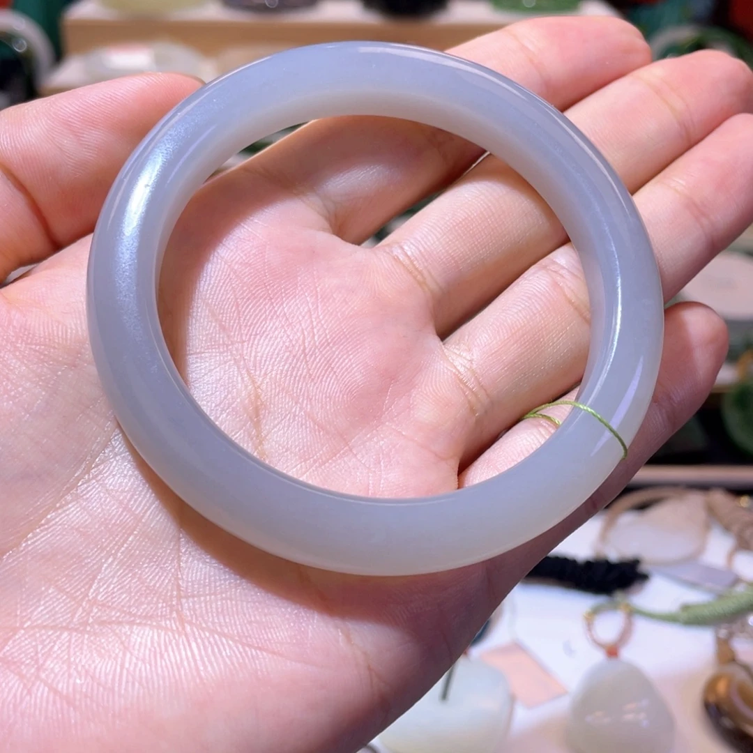 颈饰未镶嵌和田玉高品烟紫手镯