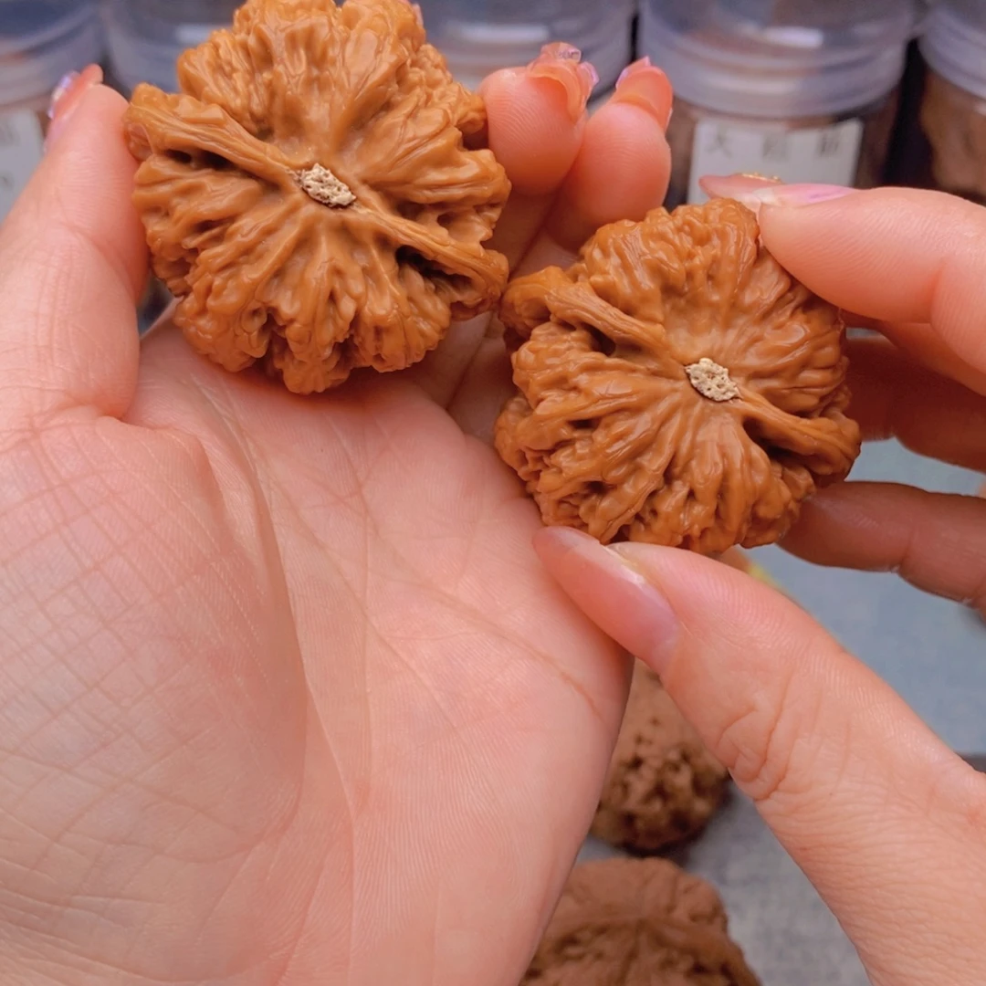 望***帅文玩核桃手把件粗筋