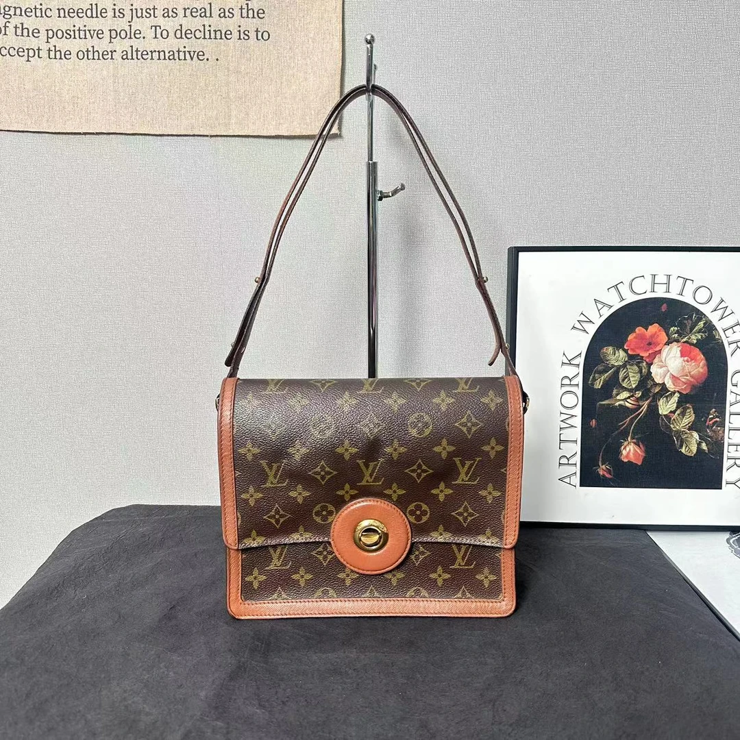 95新 LouisVuitton/路易威登 lv中古车轮达芙妮/斜挎包/单肩包