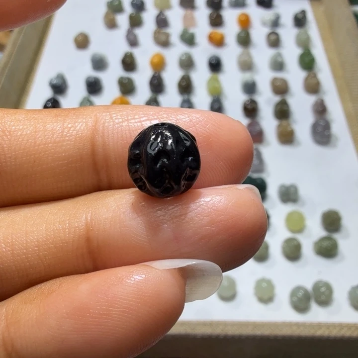 和田玉未镶嵌珠宝奇石