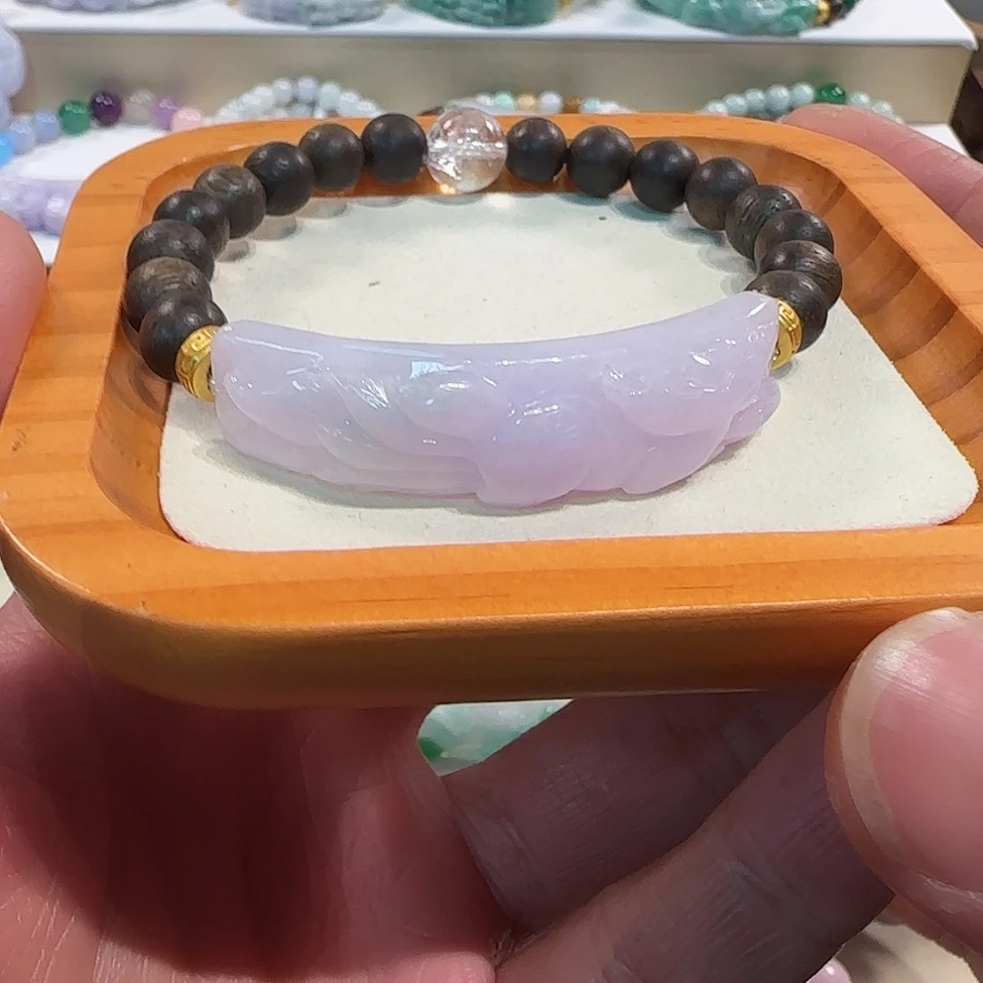 翡翠未镶嵌颈饰冰紫九尾