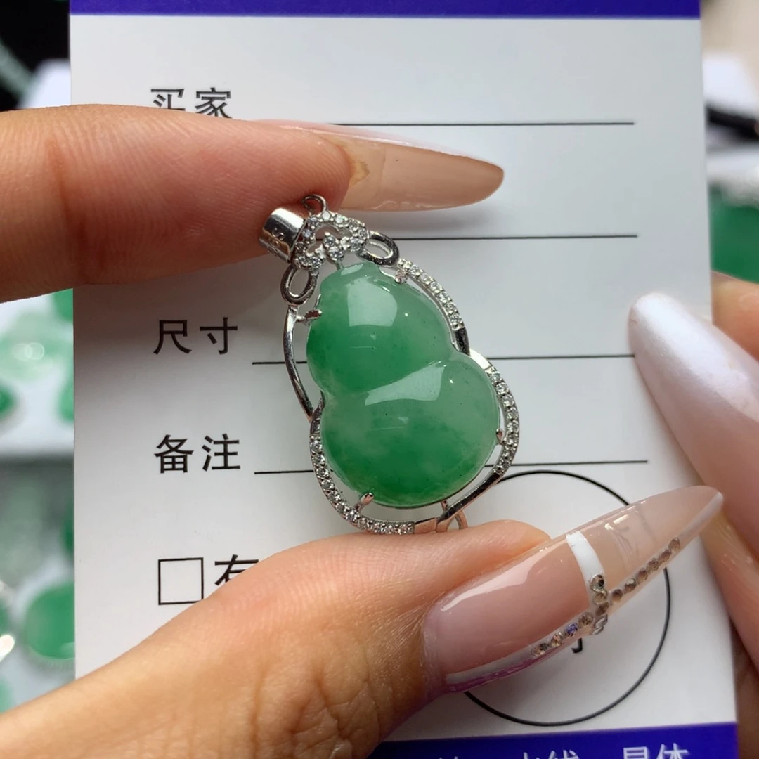 石英质玉（非洲翠）银S925镶嵌颈饰