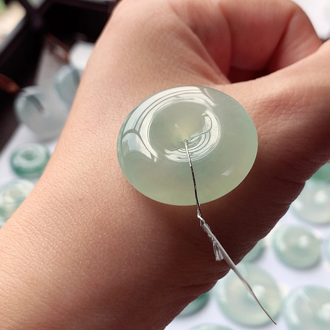 翡翠未镶嵌颈饰翡翠40，27.1/7.6