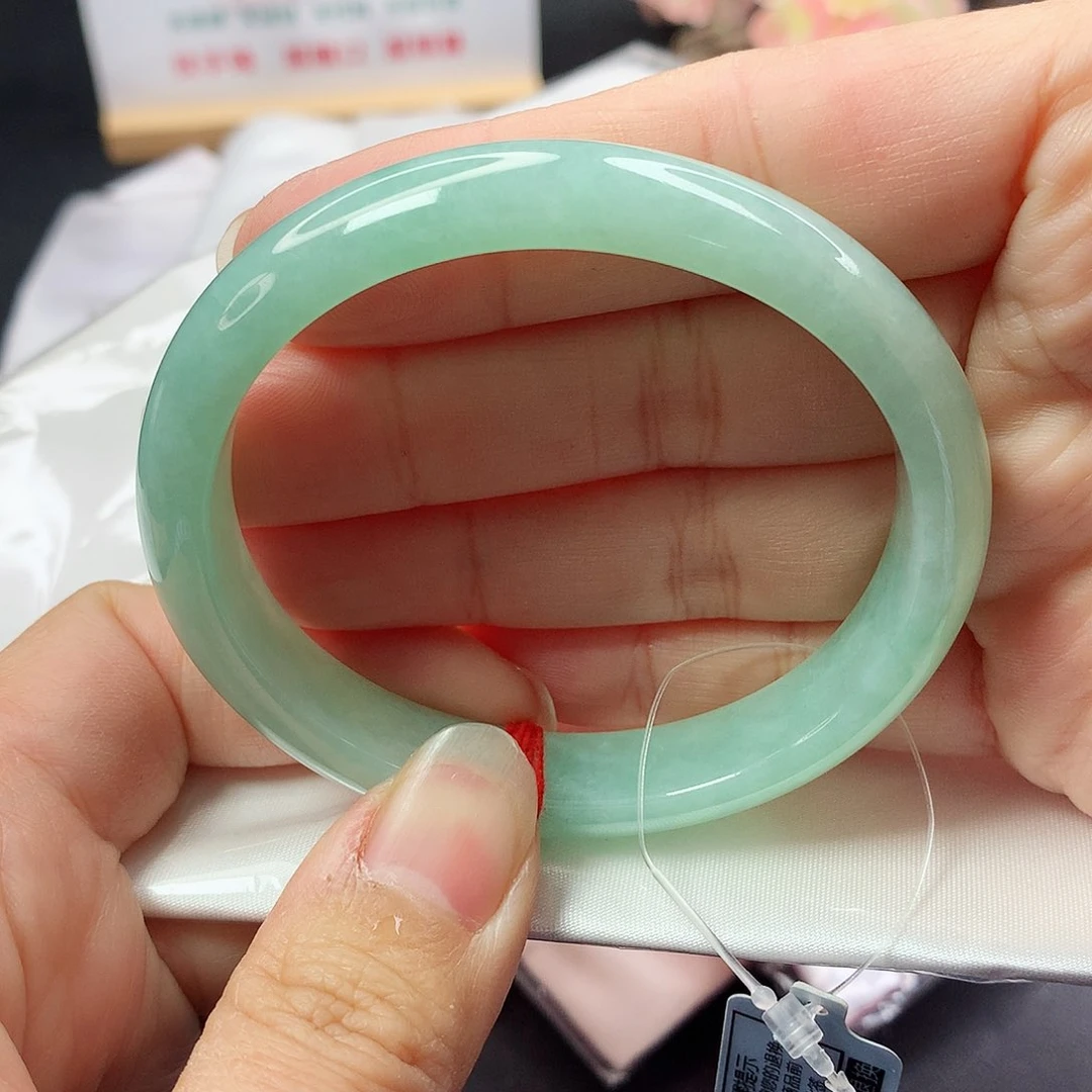 未镶嵌手镯（贵妃镯）翡翠31