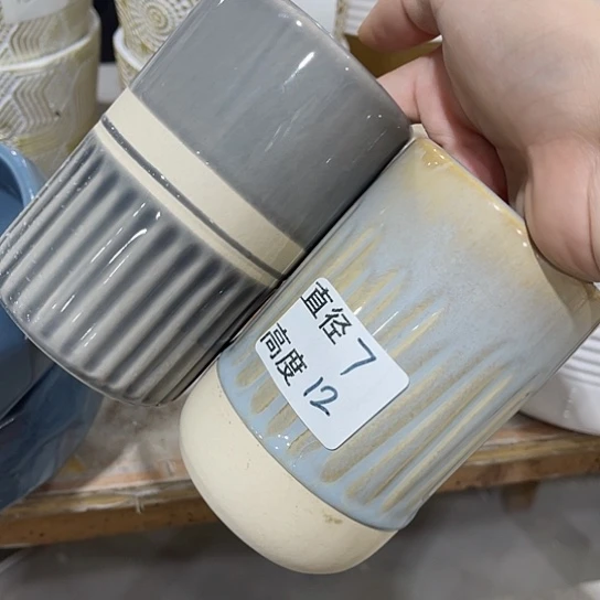 多肉绿植陶瓷花盆9.9包邮，有孔