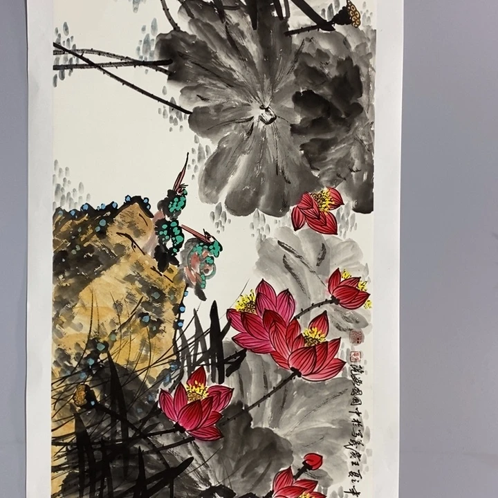 手绘作品等多种形式进行