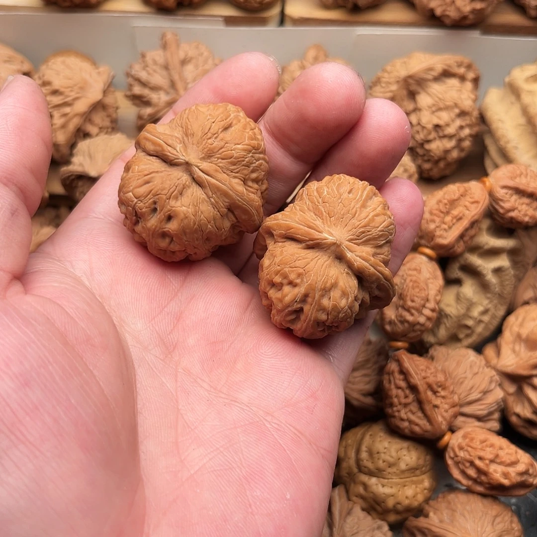 惠***轩文玩核桃吊坠元宝