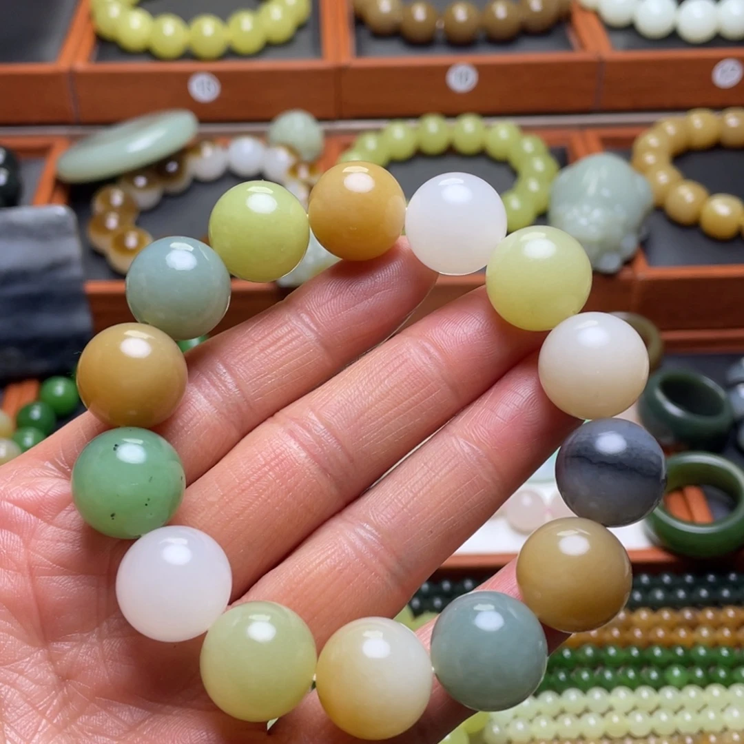 和田玉未镶嵌手串