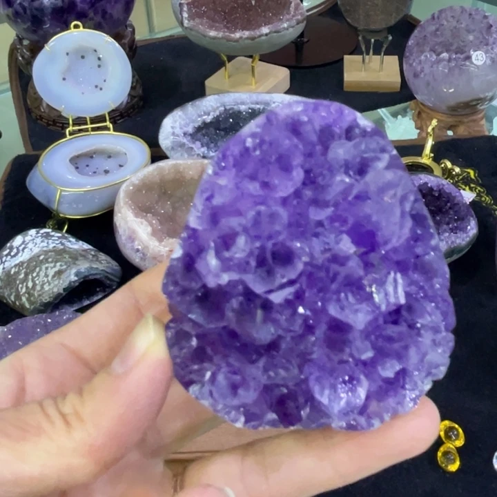 紫晶未镶嵌大型摆件（非配饰）