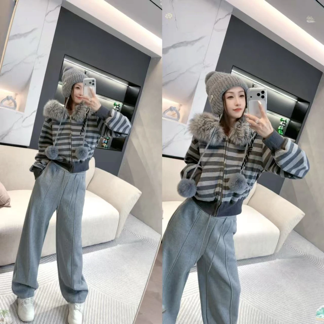 熙薇【暖迹织光】2025冬季新款大毛领加绒条纹卫衣外套H6399