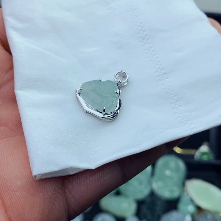 翡翠颈饰未镶嵌天然翡翠佛公吊坠