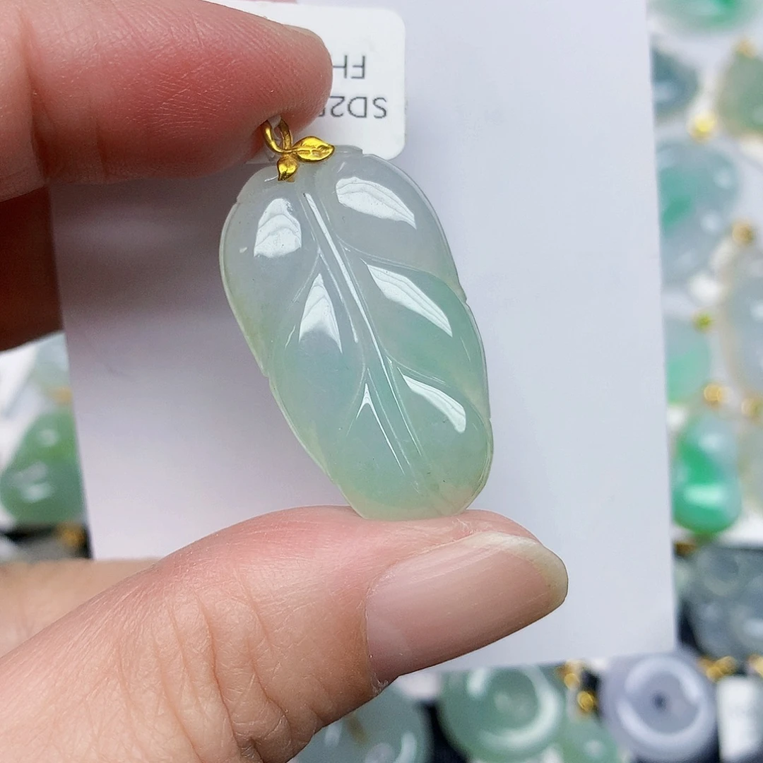 翡翠18K金镶嵌颈饰356677
