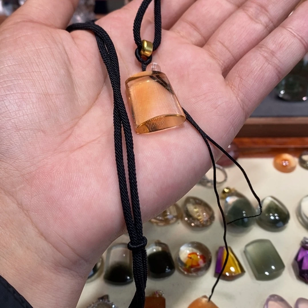 青***袅水晶颈饰未镶嵌黄水晶