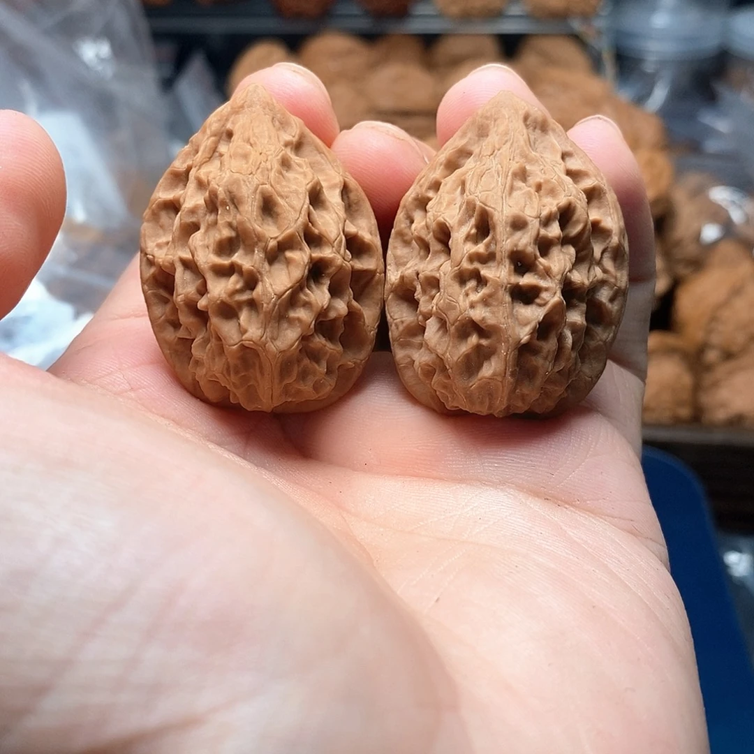 1文玩核桃火麟剑30-276
