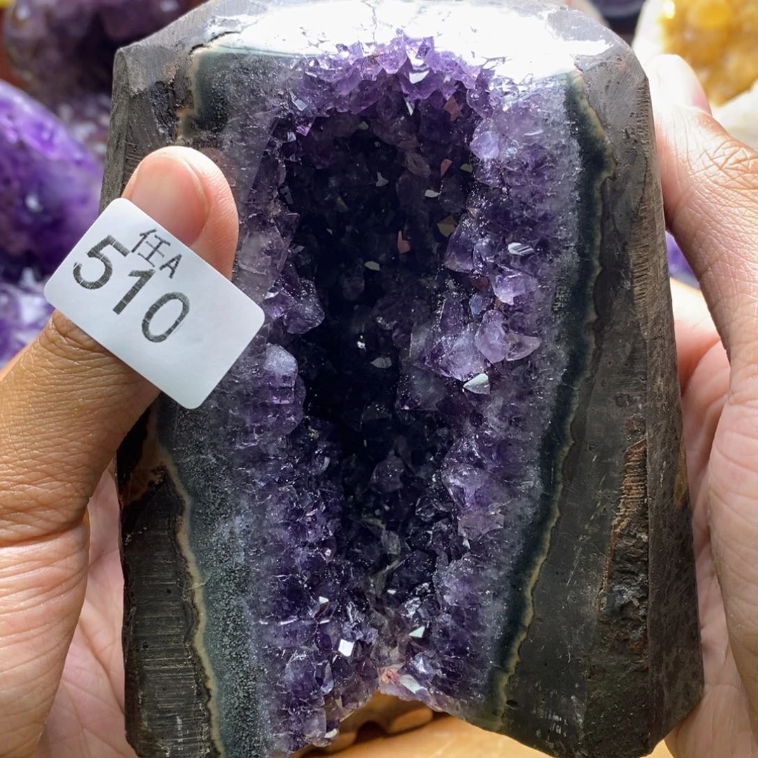 未镶嵌水晶大型摆件（非配饰）