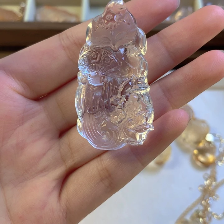 未镶嵌吊坠(赠链)水晶