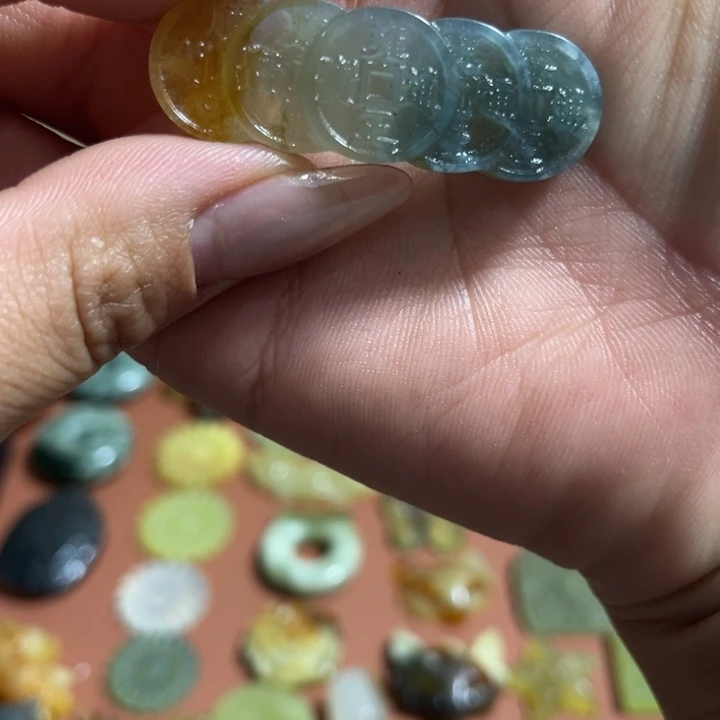 蛇纹石玉合金颈饰