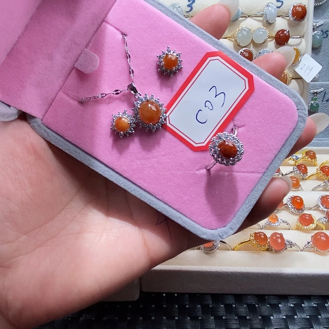 翡翠未镶嵌戒指缅甸