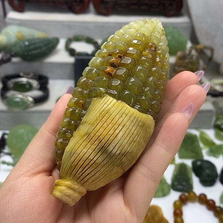 蛇纹石玉未镶嵌手把件