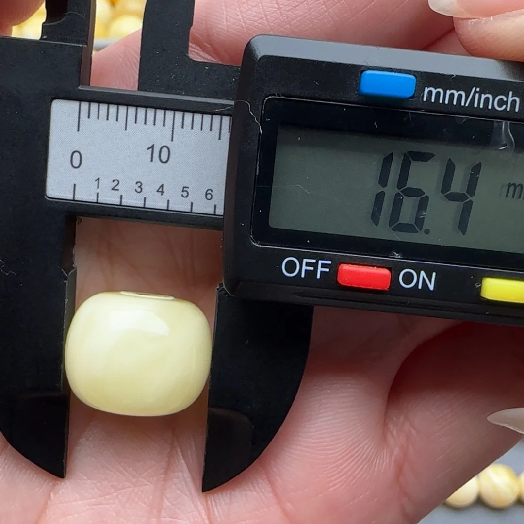 蜜蜡未镶嵌裸石白花墩子