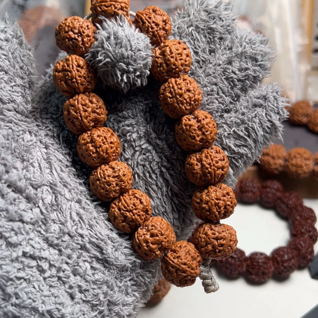 ****金刚菩提手串龙蛋