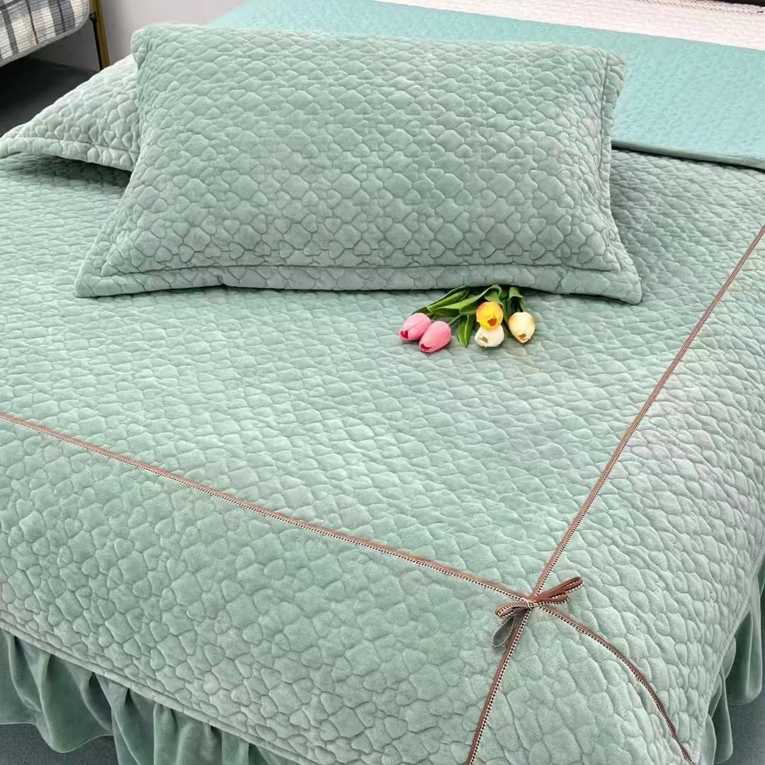 床裙款绒床盖三件套