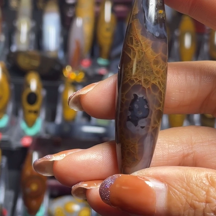 玛瑙/玉髓颈饰未镶嵌