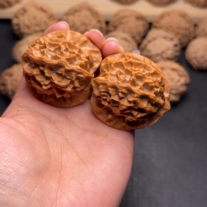 文玩核桃把件42龙鳞克重44.9