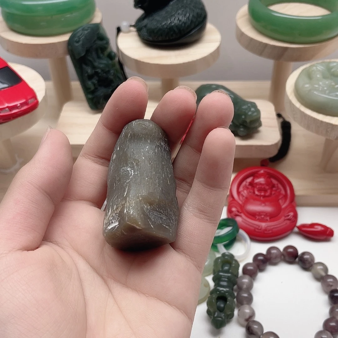 秋***风颈饰未镶嵌和田玉