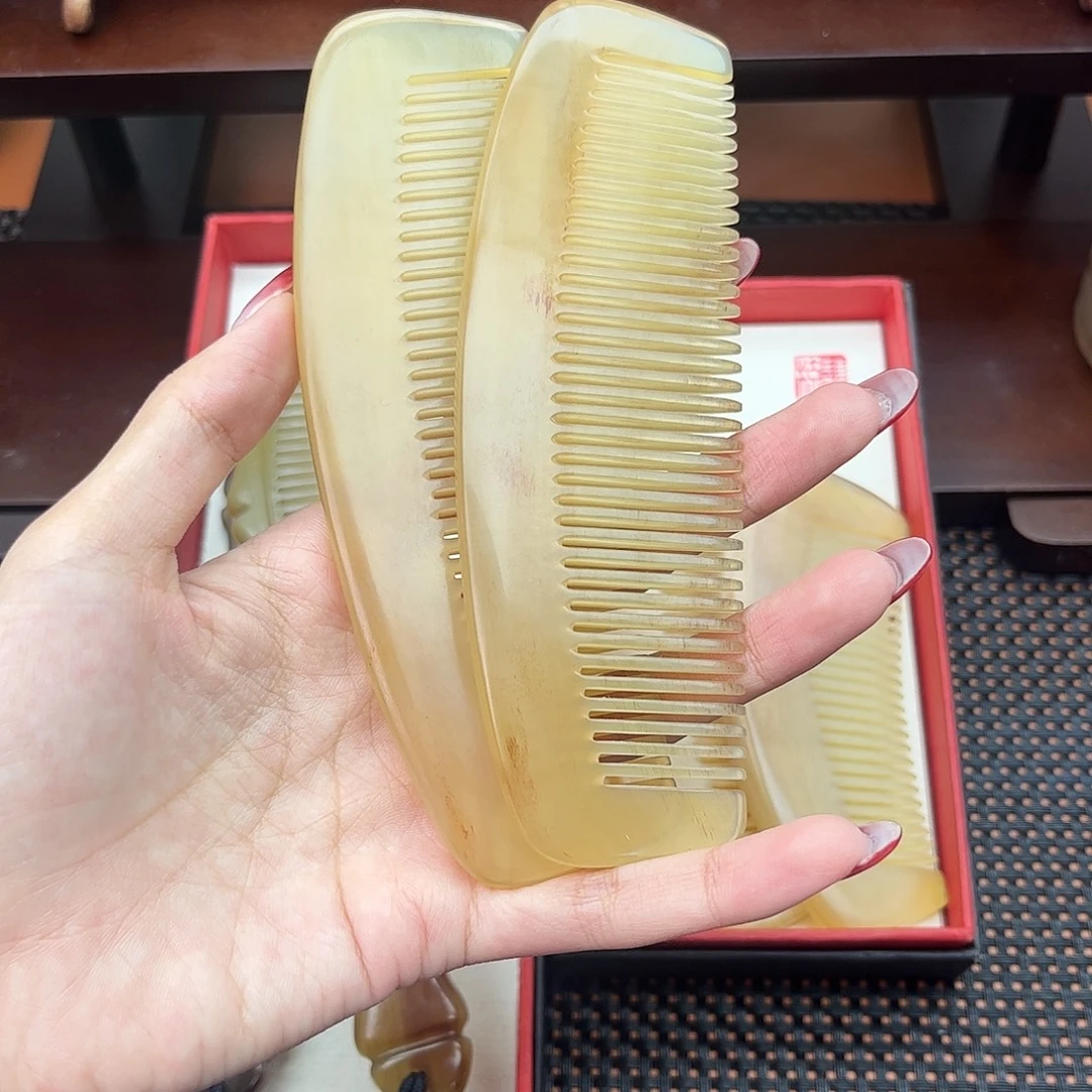 纯手工制作纯牛角梳子