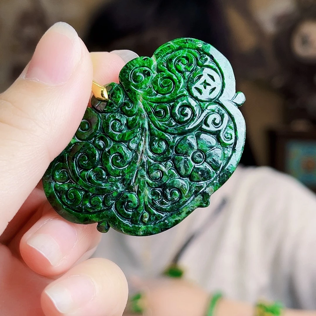 翡翠未镶嵌颈饰吊坠