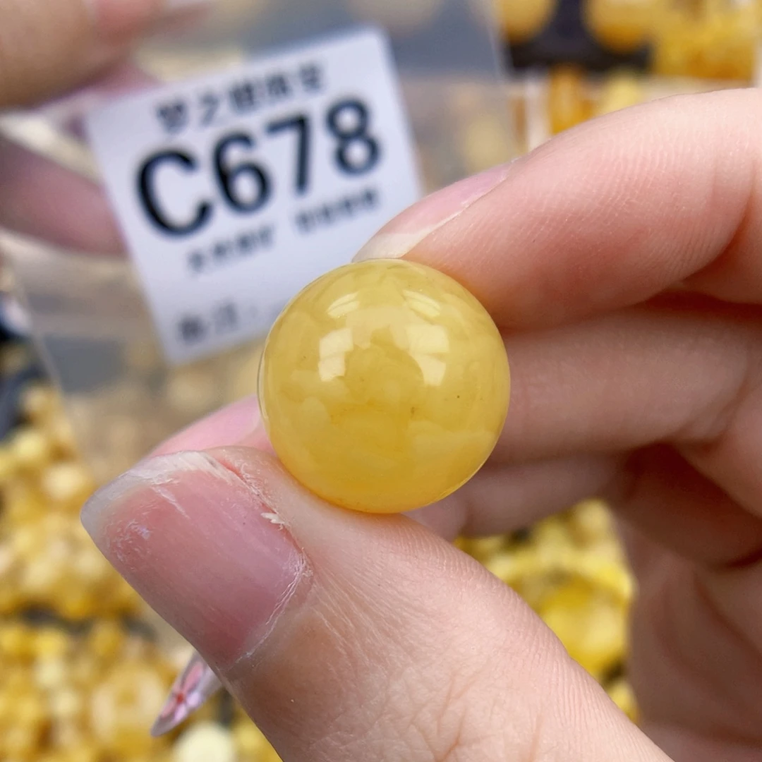 未镶嵌琥珀珠宝奇石15.6