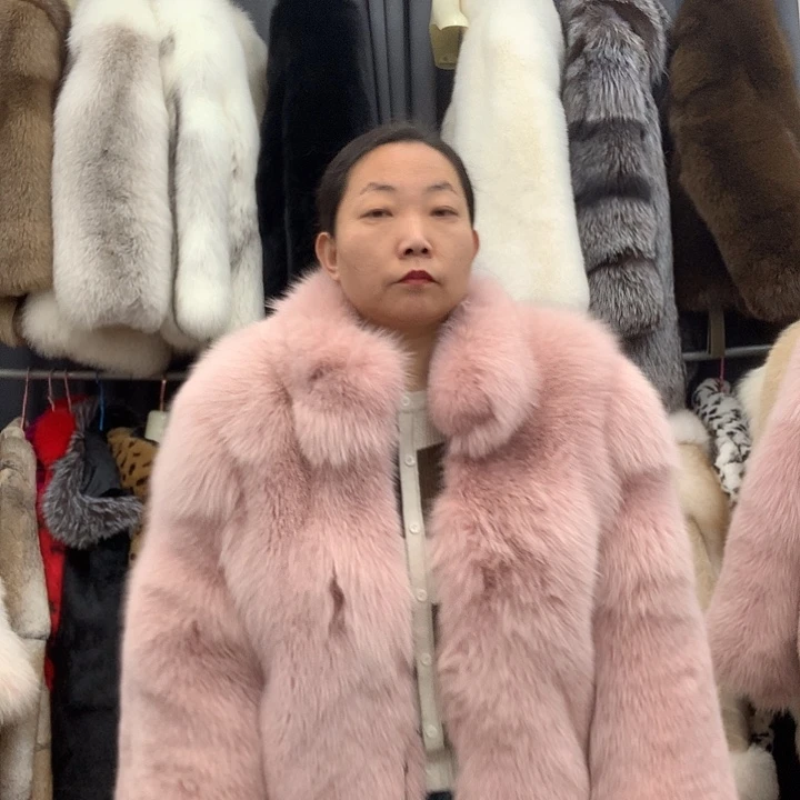 粉色整皮狐狸王55左右长度立领