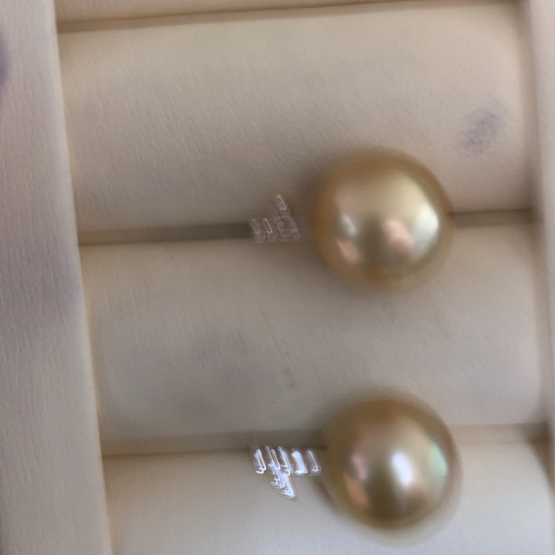 18K金镶嵌耳饰海水珍珠