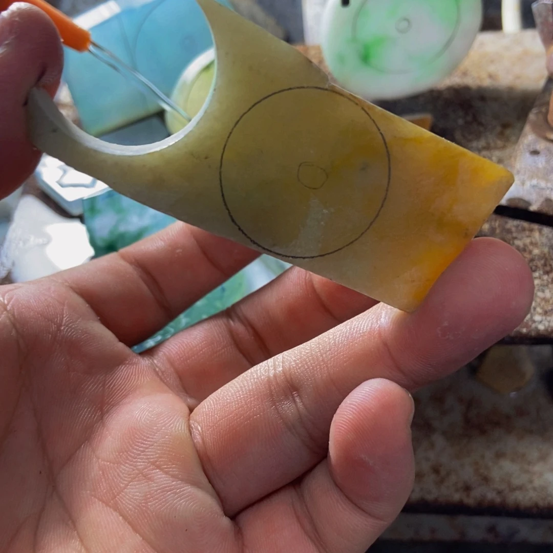 翡翠未镶嵌挂件定制