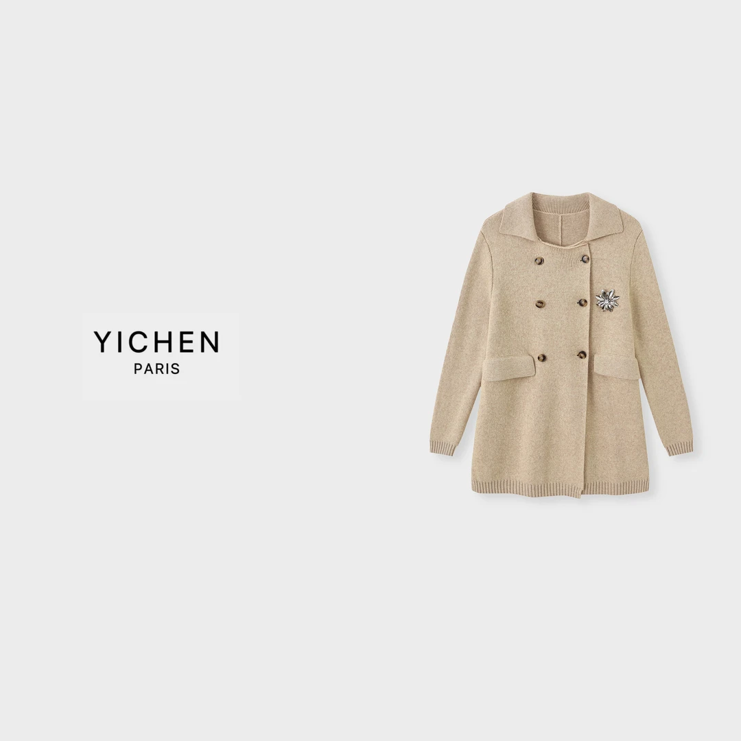 YC 浅燕麦色胸针装饰六粒扣羊毛针织大衣-6047